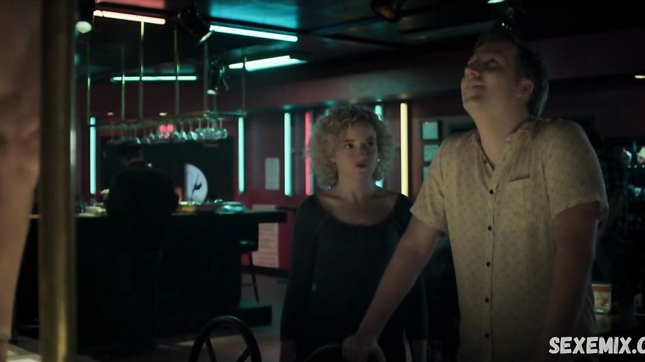 Melissa Saint-Amand dancing striptease, scene in Ozark s02e08-09 (2018)