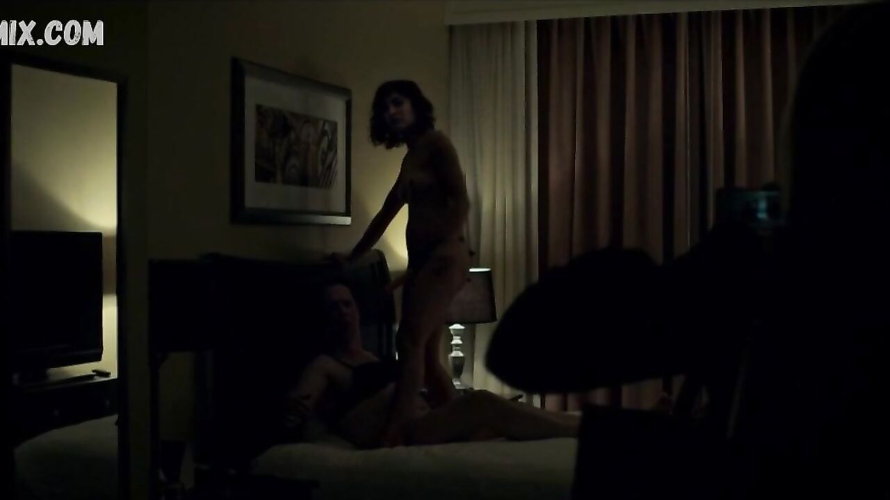 Kiley Casciano dancing striptease, scene  Ozark s02e02 (2018)