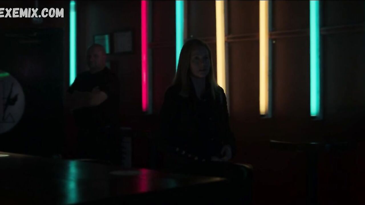 Kiley Casciano dancing striptease, scene  Ozark s02e02 (2018)