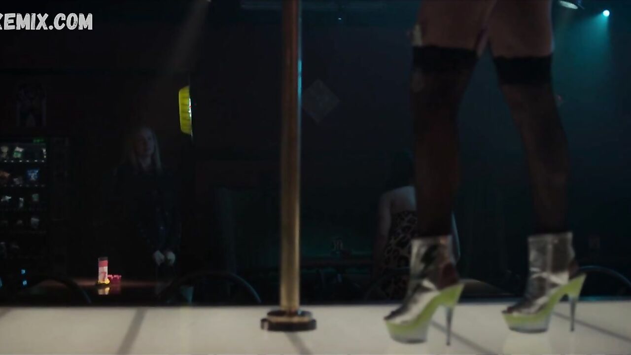 Kiley Casciano dancing striptease, scene  Ozark s02e02 (2018)