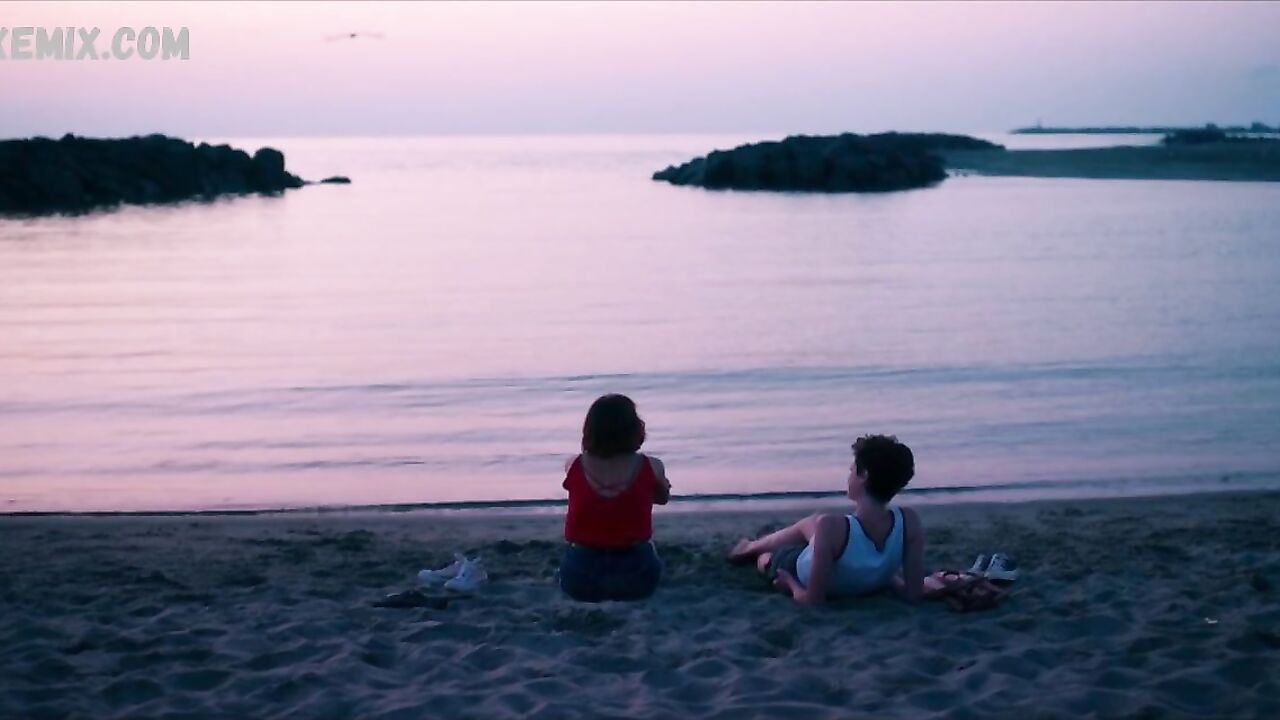 Amanda Campana, Giulia Salvarani lesbisch, Szene in Summertime (2020)