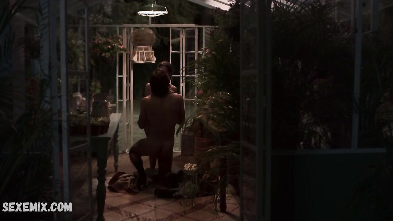 Isabel Burr naked, scene in The House of Flowers (2020)