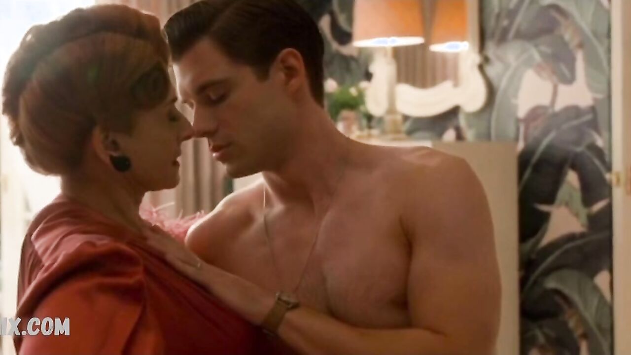 Patti Lupone underwear, hot scene in Hollywood 2020