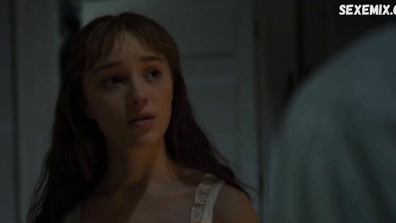 Phoebe Dynevor cunnilingus, scene in Bridgerton (2020)