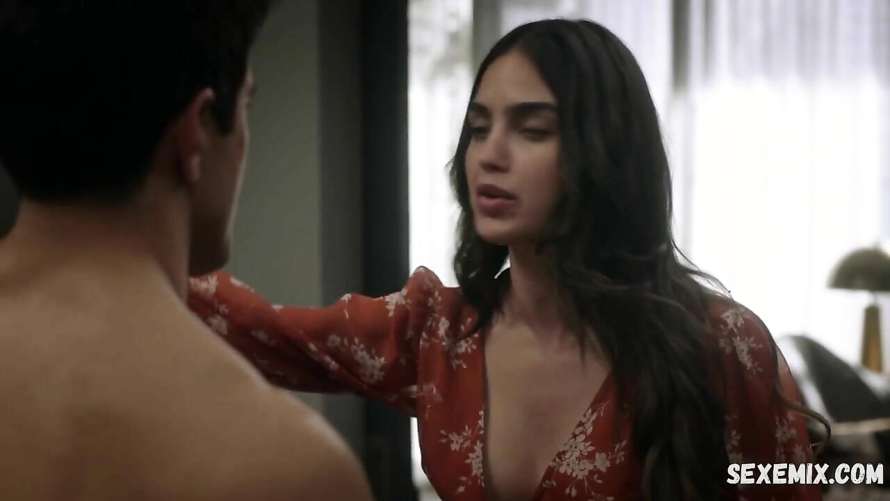 Melissa Barrera blowjob, scene in Vida (2020)