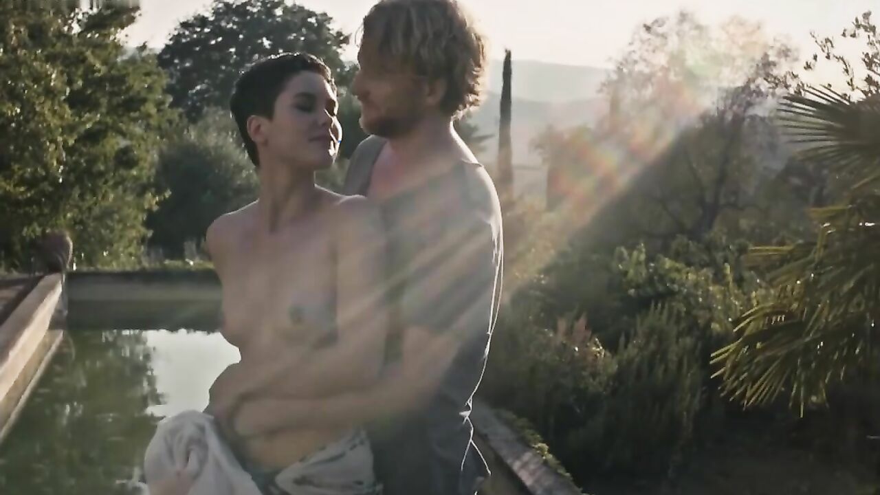 Katia Fellin breasts, scene in The Man with the Camera (2020)