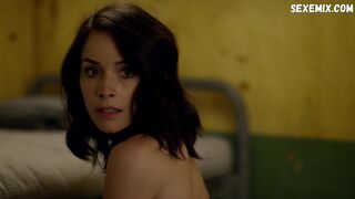 Timeless s01e01 (2016) のアビゲイル・スペンサーのセクシーなシーン