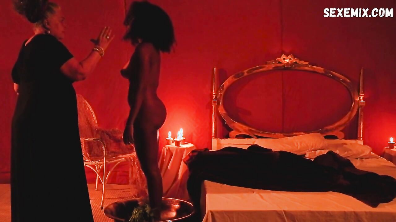 Helo Viana, Valeria Mona sexy, scene in O Segredo da Leoa (2019)