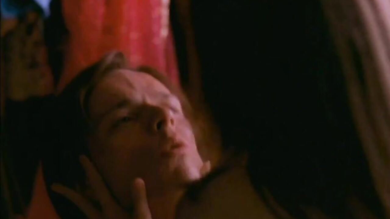 Melanie Gutteridge sexy, breasts scene in G:MT – Greenwich Mean Time (1999)