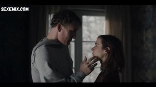 Maja Schone sexy, scena in Dark s01e01 (2017)