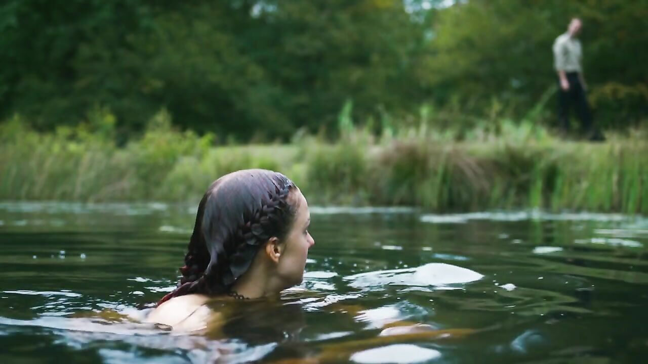 Josefine Christofferson nackt, erotische Szene aus Backstroke (2017)