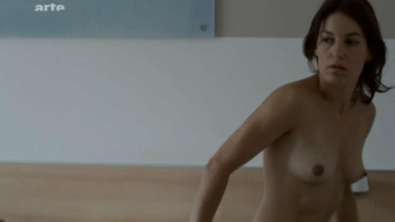 Nicolette Krebitz nude, erotic scene from Unter dir die Stadt (2010)