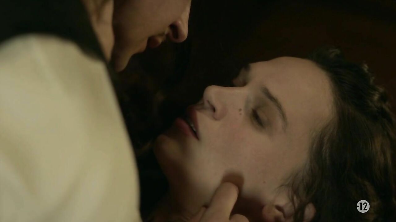 Anna Brewster nude, erotic scene from Versailles s02e09,10 (2017)