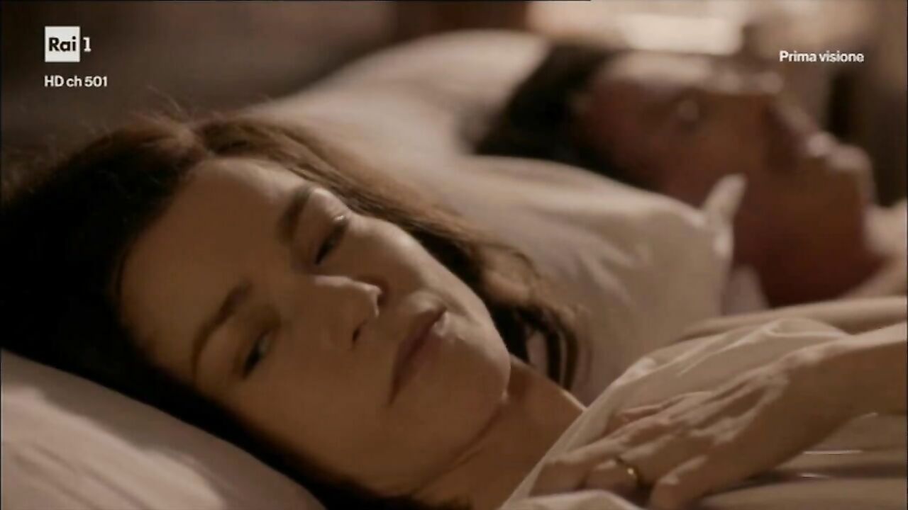 Francesca Cavallin nude, Stefania Rocca nude, Sex scene from Di Padre in Figlia s01e01 (2017)