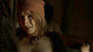 Claire Butard desnuda, escena erótica de La Commanderie s01e02 (2010)