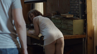 Daisy Eagan desnuda, escena erótica de Girls s06e05 (2017)