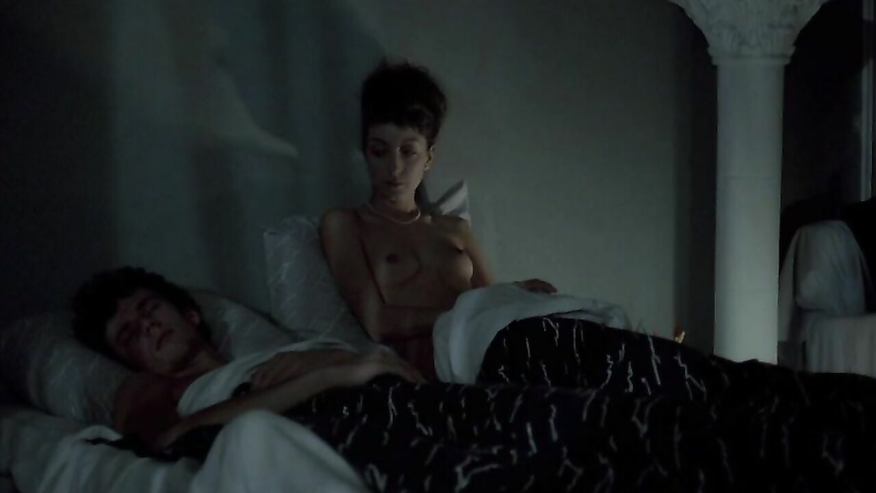 Pascale Ogier nude, erotic scene from Les nuits de la pleine lune (1984) #2