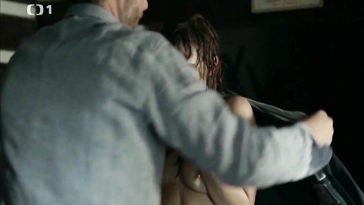 Hana Vagnerova nude, erotic scene from Skoda Lasky s01e04 (2013)