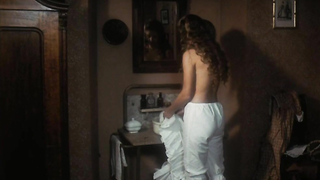 Sabina Laurinova nuda, scena erotica da Czarny wawoz (1989)