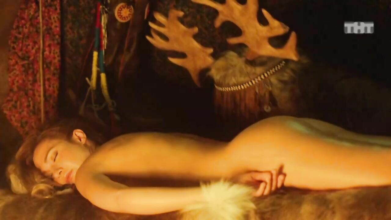 Evgeniya Brik nude, erotic scene from Adaptatsiya s01e07 (2017)