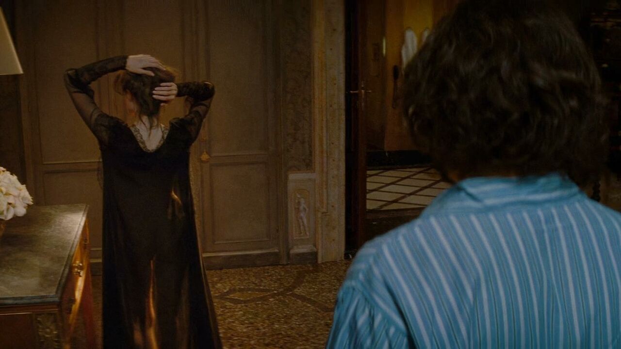 Angelina Jolie sexy, Sex scene from The Tourist (2010)