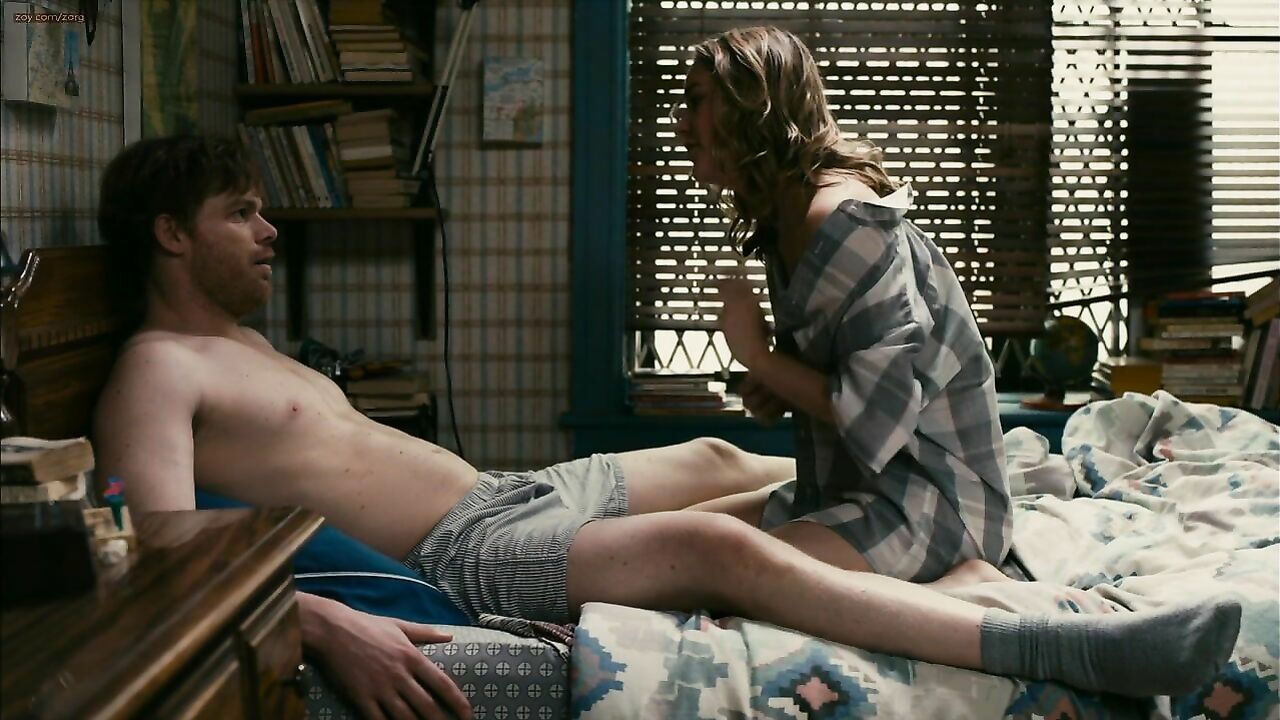 Brie Larson sexy, erotische Szene aus The Trouble With Bliss (2012)