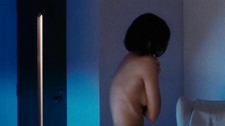 Chihiro Otsuka nackt, Sexszene aus Tokyo Refugees (2014)