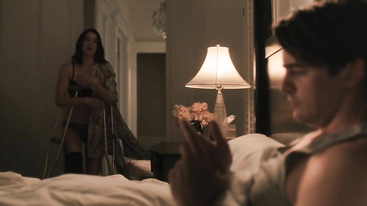 Cobie Smulders sexy, Sex scene from The Intervention (2016)