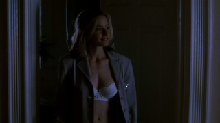 Elisabeth Shue sexy, Sex scene from The Saint (1997)