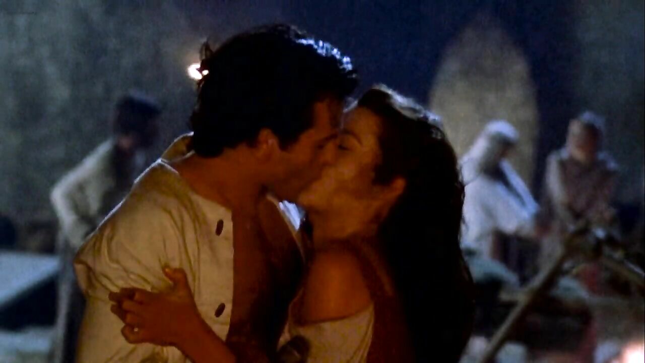 Embeth Davidtz sexy, Sex scene from Army of Darkness (1992)