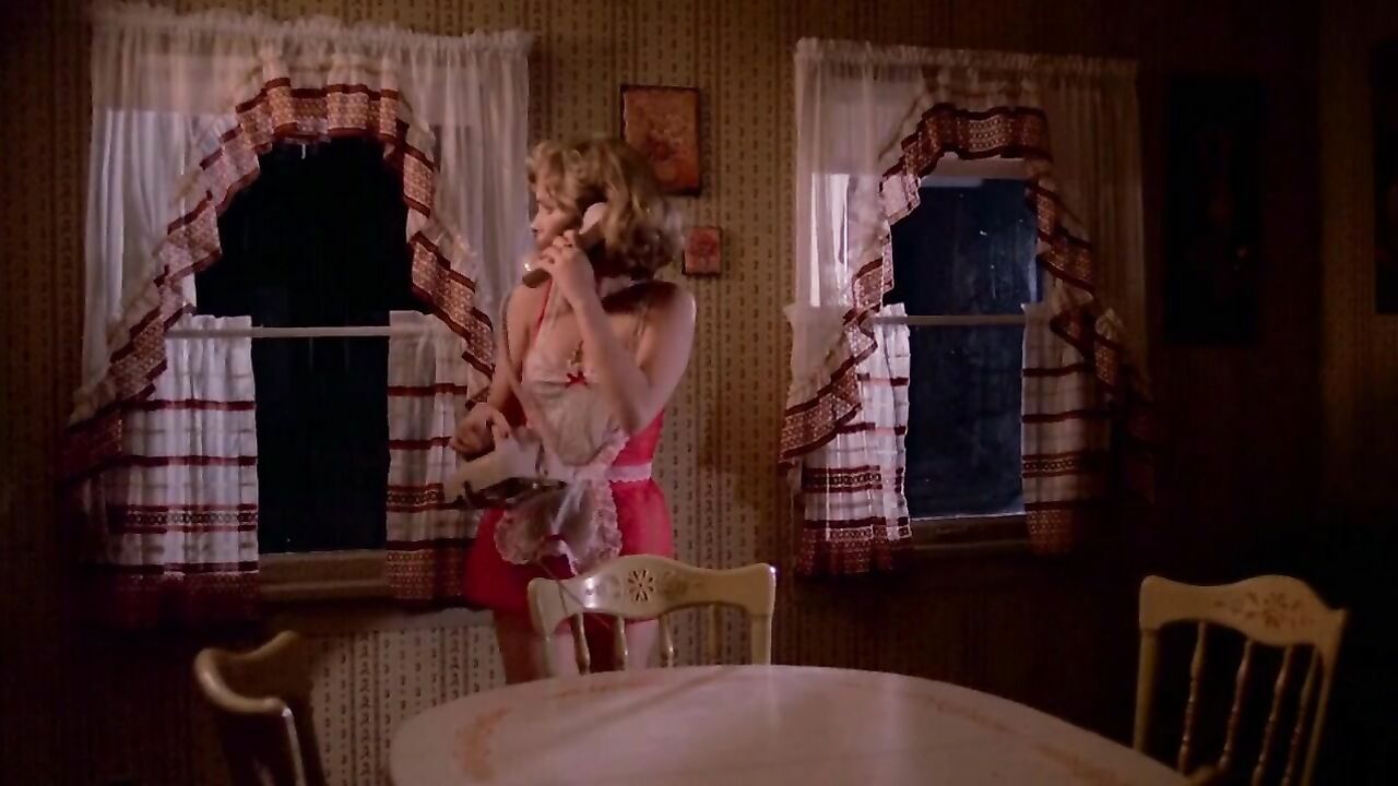 Nude celebs -: Jamie Lee Curtis nude, Jennifer Jason Leigh sexy - Grandview U.S.A (1984)