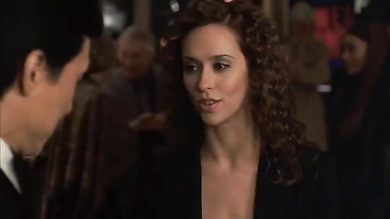 Nude celebs -: Jennifer Love Hewitt sexy, Mia Cottet sexy - The Tuxedo (2002)