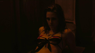 Celebrità nude »: Kristen Stewart sexy - Welcome to the Rileys (2010)