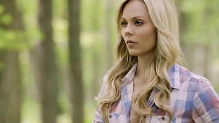 Nackte Promis » Laura Vandervoort sexy – Bitten s01e04 (2014)