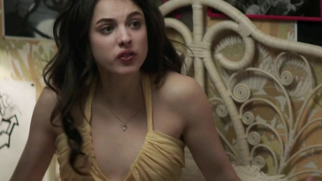 Murielle Telio nude, Margaret Qualley nude -  sex scene from The Nice Guys (2016)