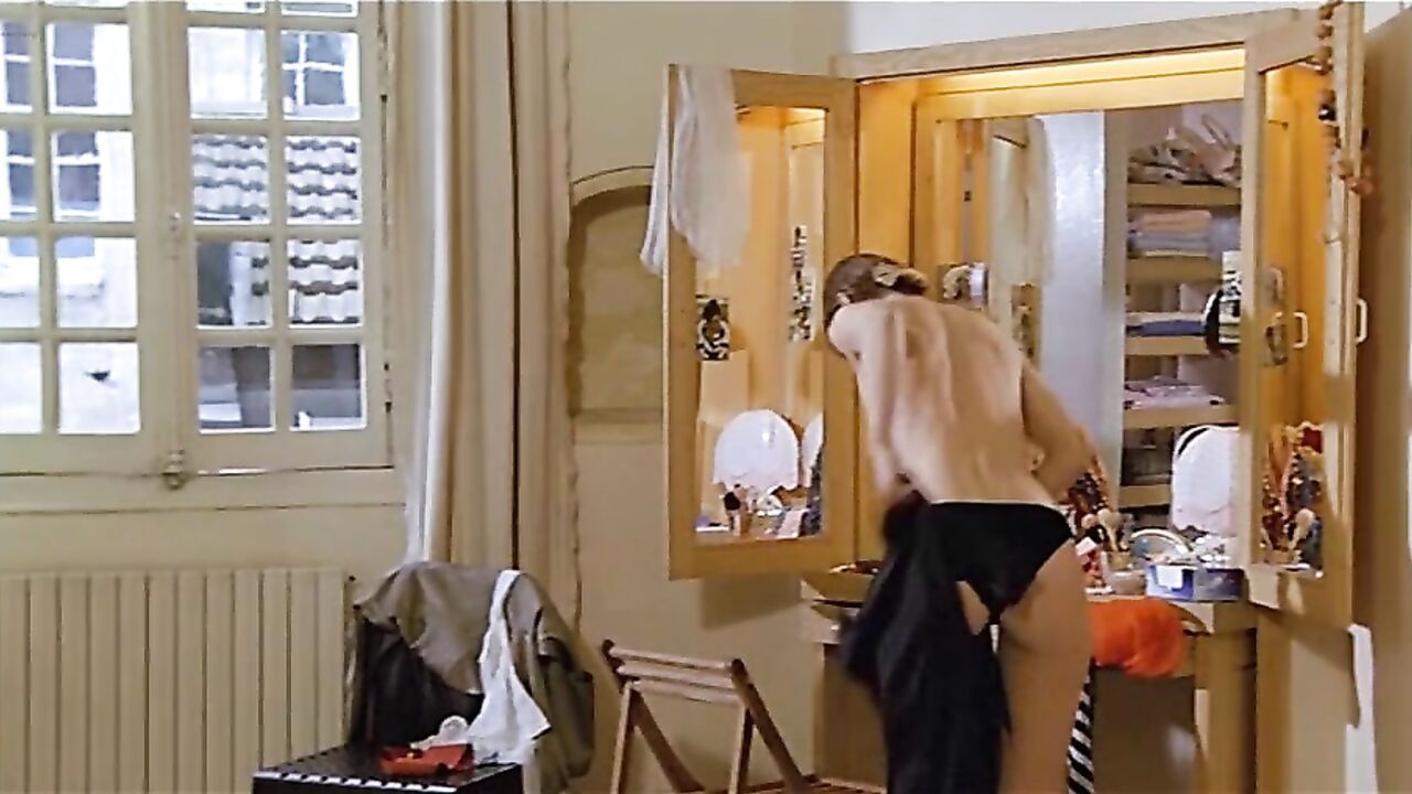 Nastassja Kinski nude -  sex scene from Maladie d’amour (1987)