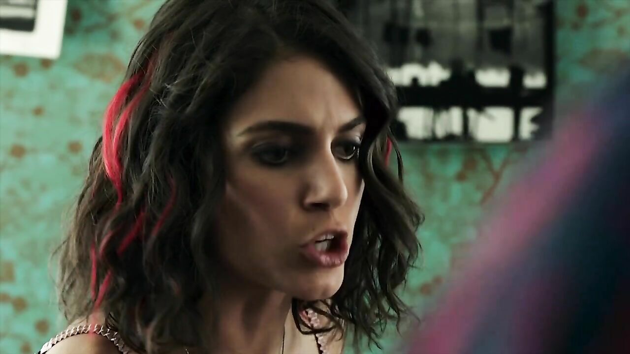 Nackte Promis » Nikki Reed sexy – Murder of a Cat (2014)