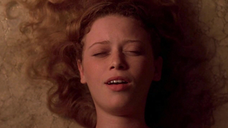 Famosos desnudos » Natasha Lyonne sexy, Marisa Tomei desnuda - Slums of Beverly Hills (1998)