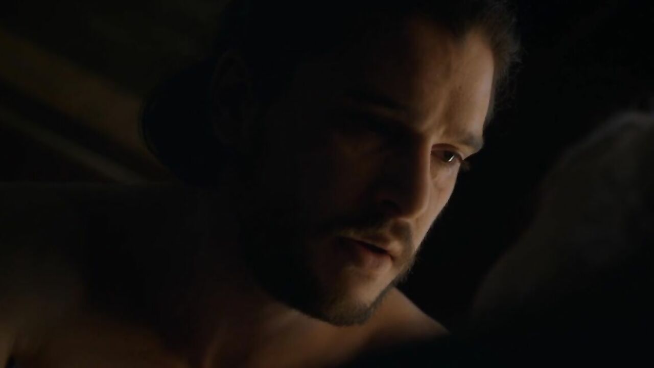 Emilia Clarke nude -  sex scene from Game of Thrones s07e07 (2017)