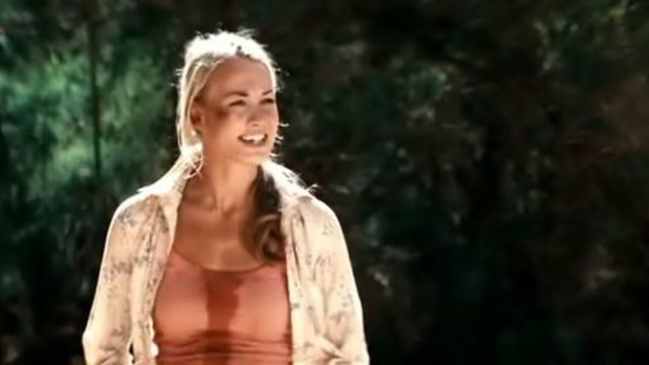 Yvonne Strahovski sexy -  sex scene from The Canyon (2009)