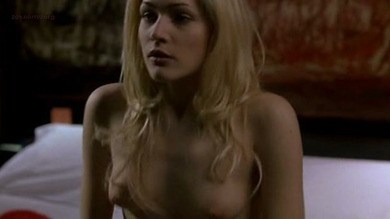 Laura Chiatti nude -  sex scene from A Casa Nostra (2006)