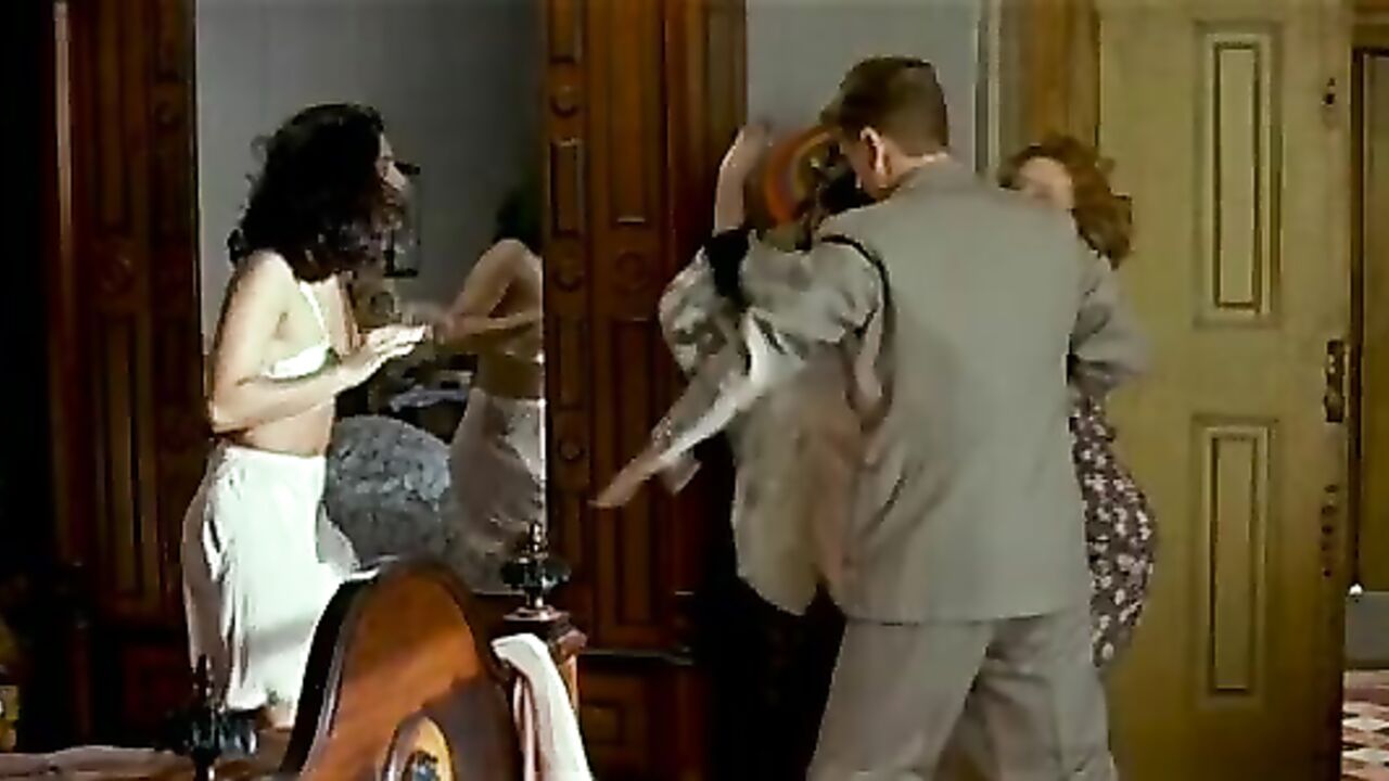 Maribel Verdu sexy, Ariadna Gil nude, Penelope Cruz sexy -  sex scene from Belle epoque (1992)