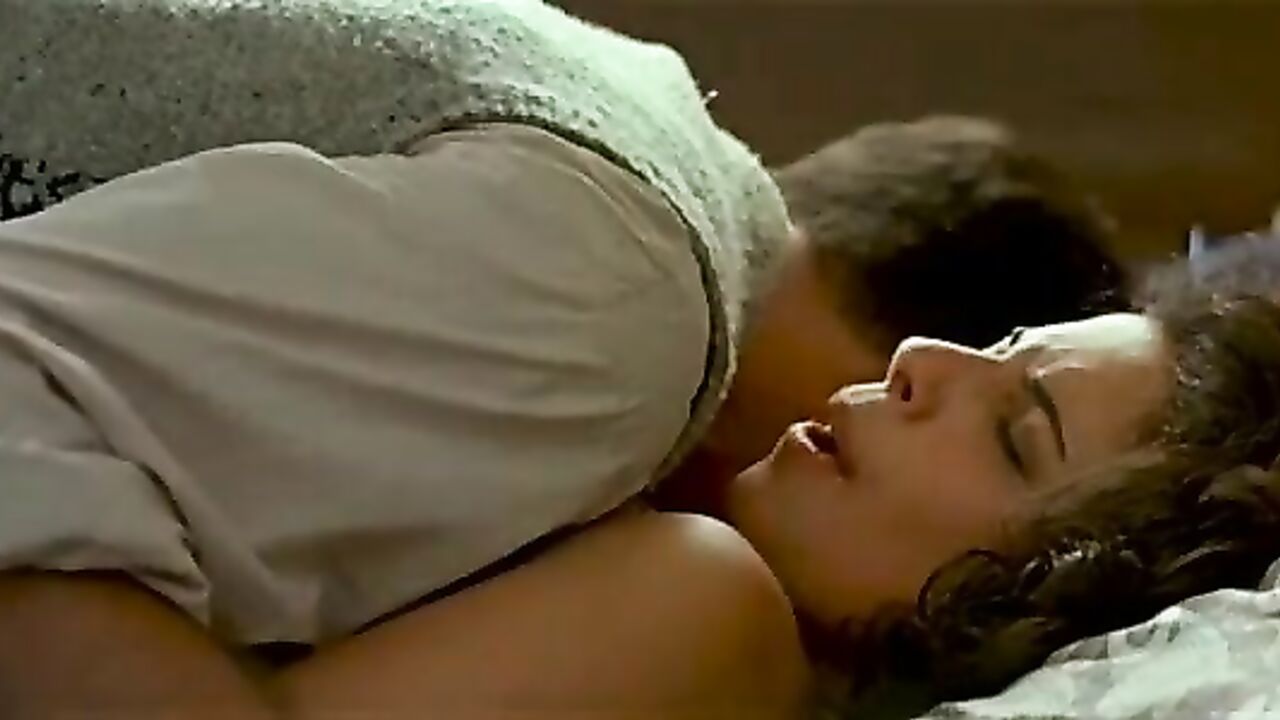 Maribel Verdu sexy, Ariadna Gil nude, Penelope Cruz sexy -  sex scene from Belle epoque (1992)