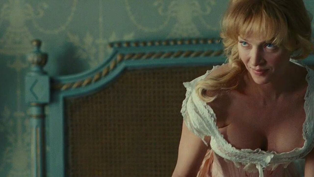 Uma Thurman sexy -  sex scene from Bel Ami (2012)