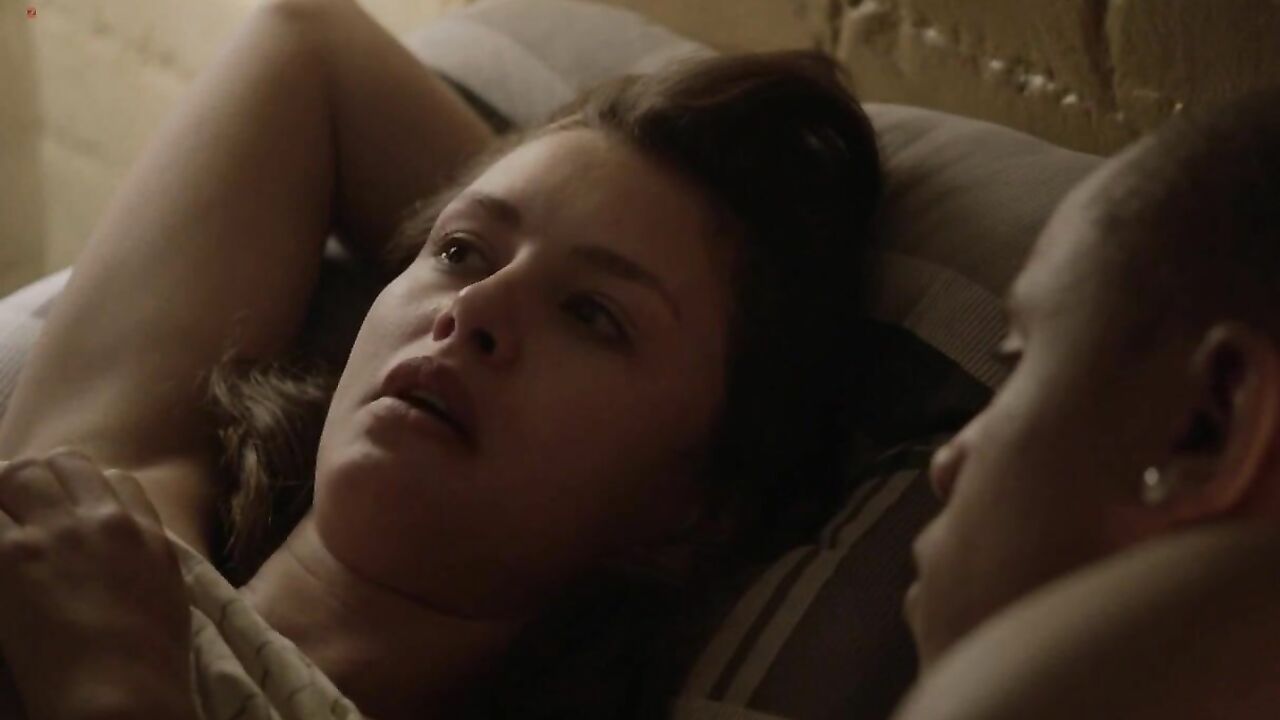 Hannah Ware nude -  sex scene from Boss s01e05 (2011)