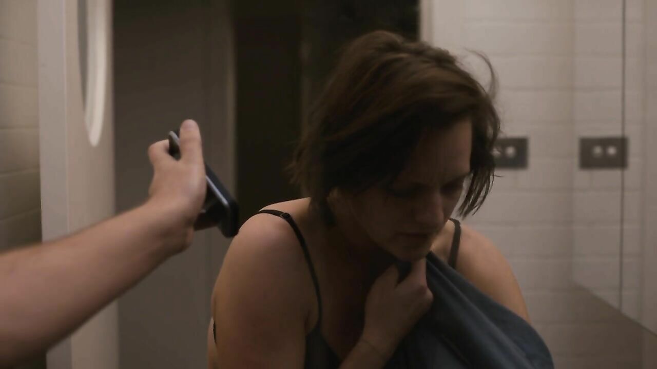 Elisabeth Moss nude -  sex scene from Top of the Lake s02e06 (2017)