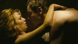 Célébrités nues » Kelly Reilly sexy - Eden Lake (2008)