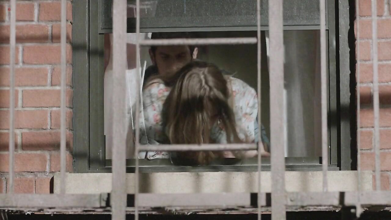 Jemima Kirke sexy -  sex scene from Girls s01e05 (2012)