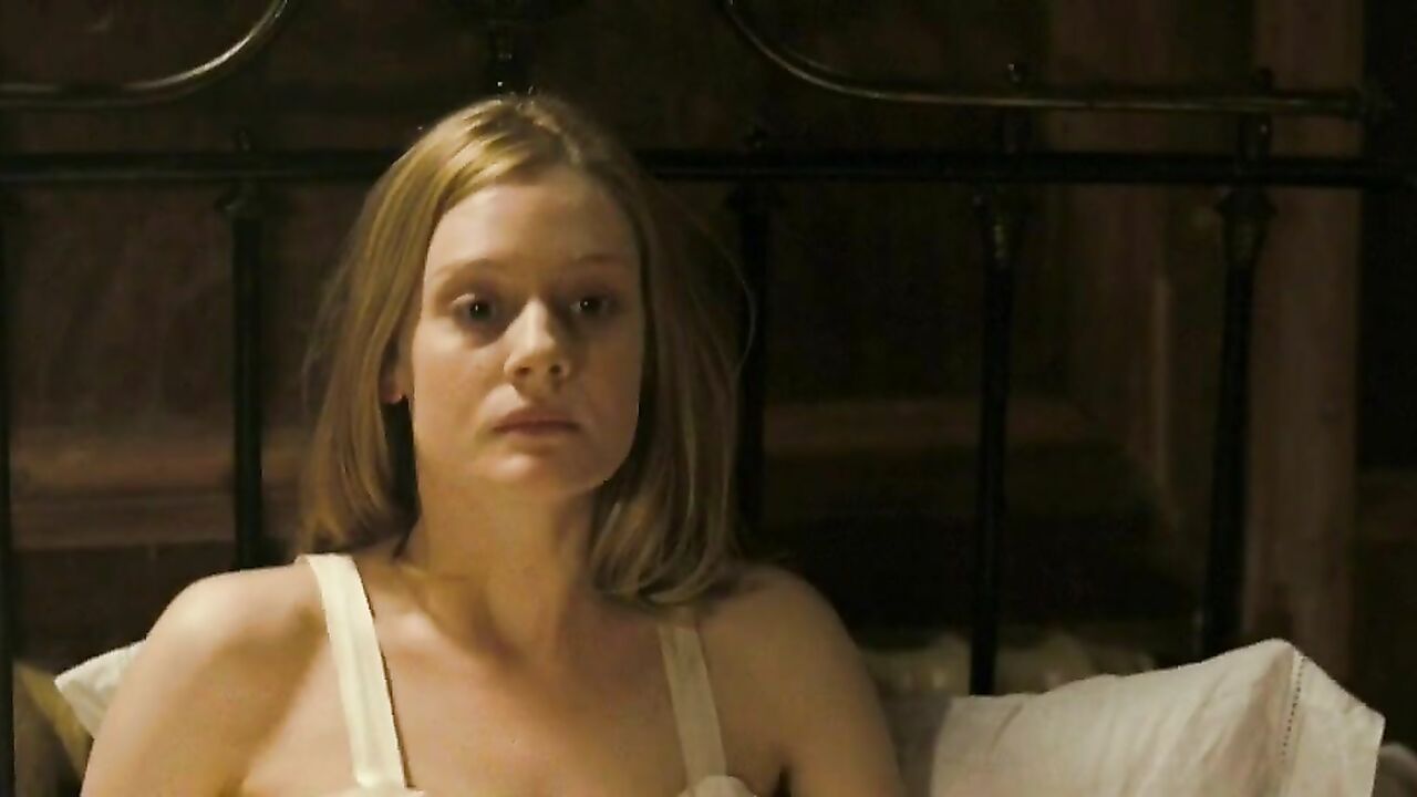 Romola Garai sexy -  sex scene from Glorious 39 (2009)