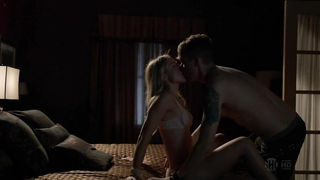 Celebridades nuas » Kristen Bell sexy - House of Lies s01e04 (2012)